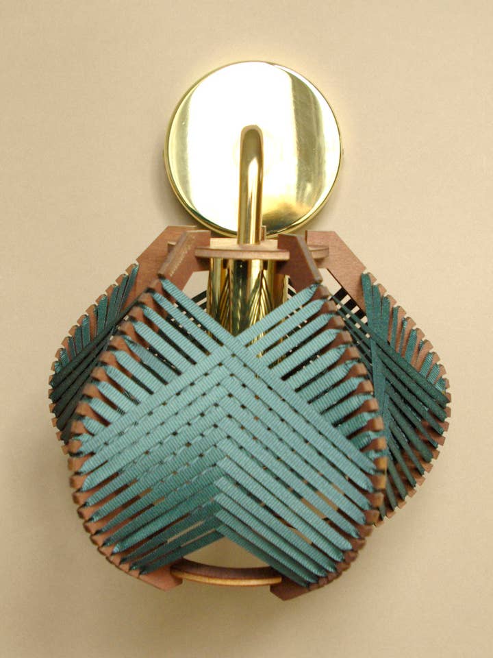 Vevad/grön vägglampa för wholesale av Studio numéroté