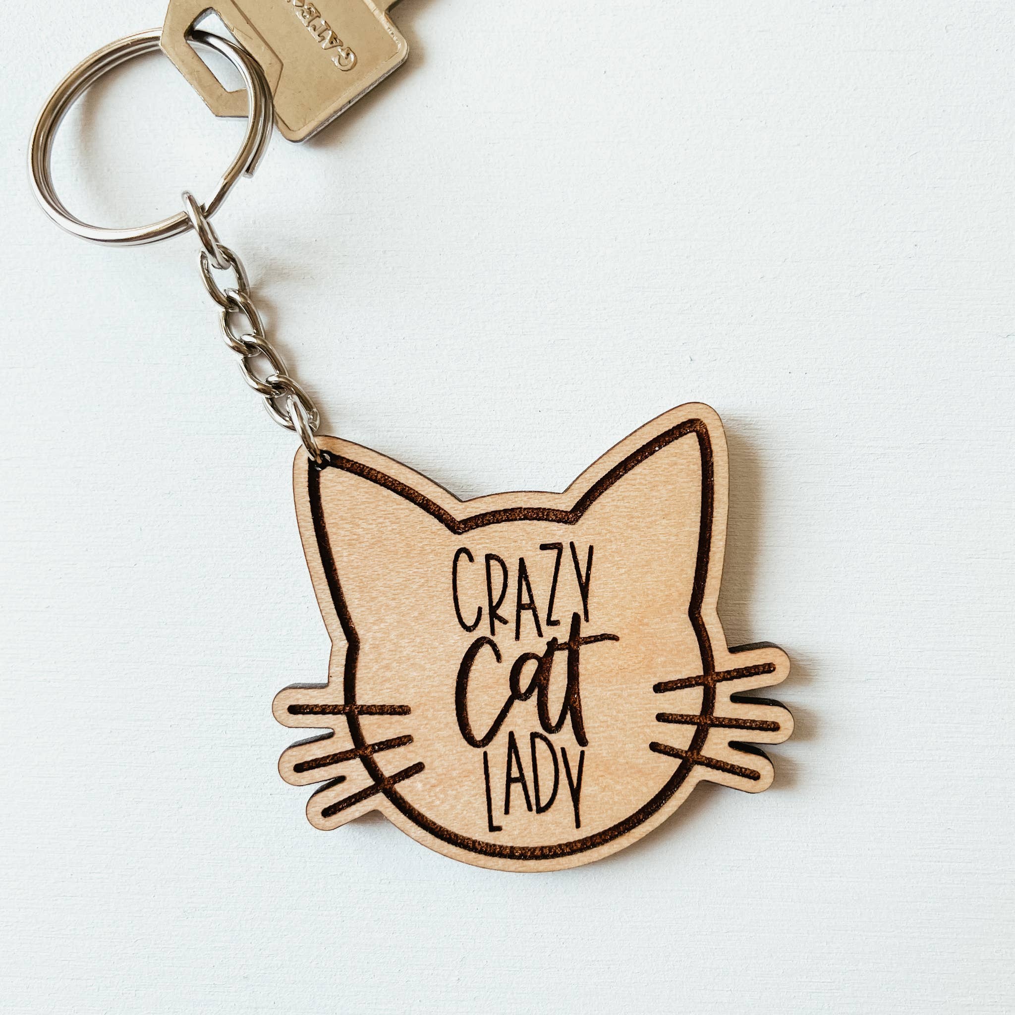 Knotty Design Co. - Vente Porte-clés – femme - Porte-clés en bois Crazy Cat Lady2