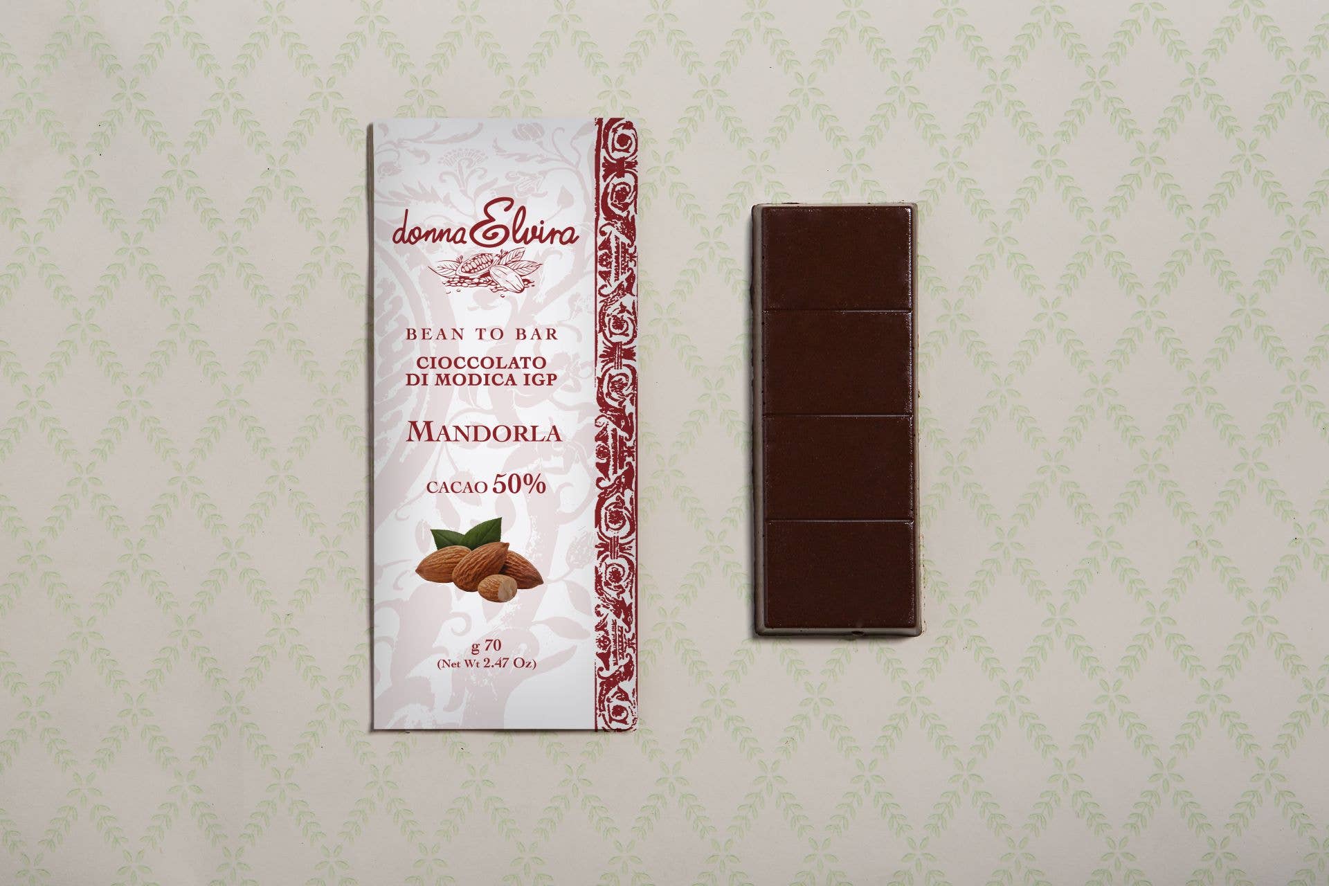 DONNA ELVIRA dolceria di Roccasalva Elvira - Wholesale Chocolate Bar - IGP Modica chocolate with almonds