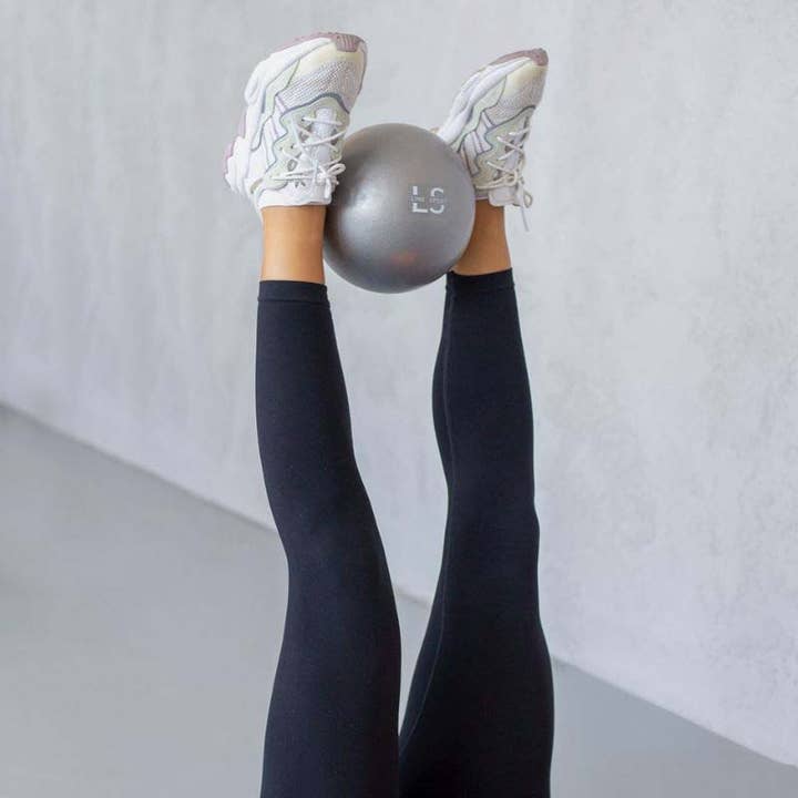 ACUS MED – wholesale Fitness equipment – Rehabilitation exercise ball 22 cm with pump | Line Sport 6