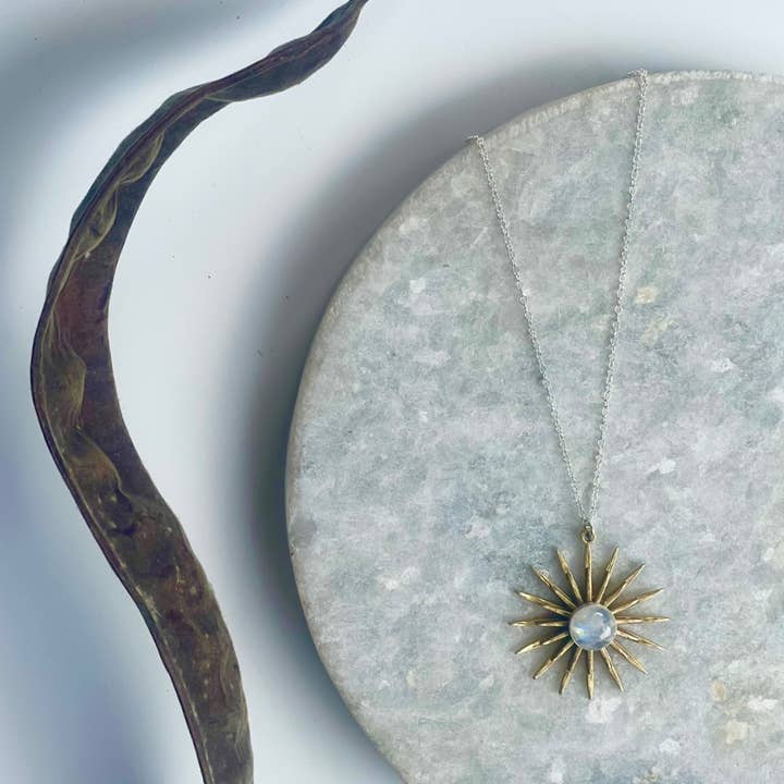 Modern Madini - Wholesale Halskettinghanger - Rainbow Moonstone Sunburst halsketting0