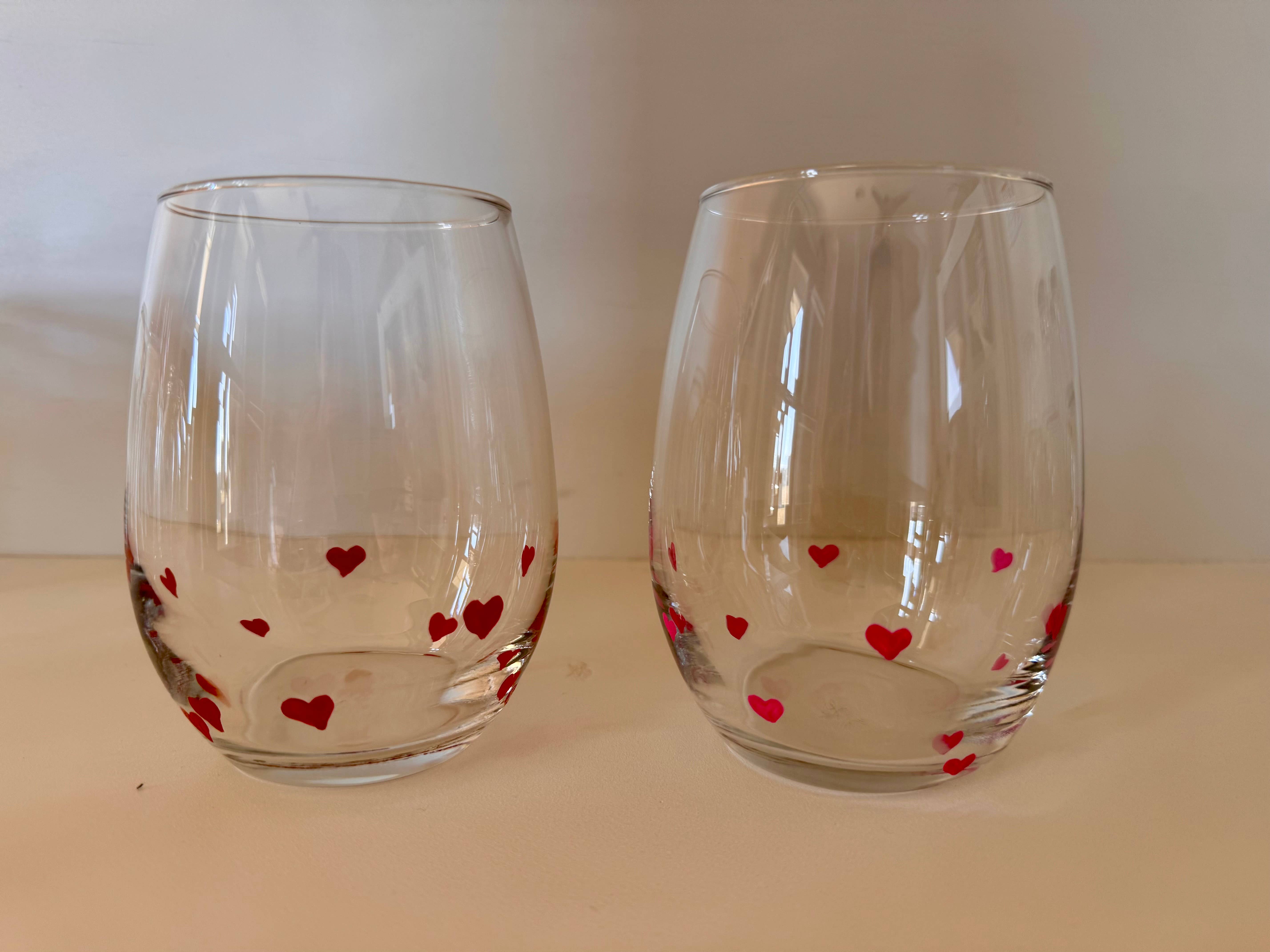 Hand Painted Glass, Co - Wholesale Wine Glass - Mini Hearts Stemless Wine Glass – 20 oz1
