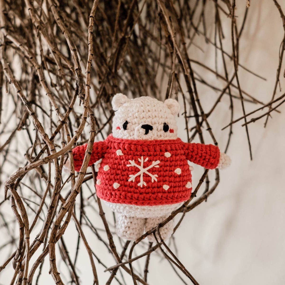 Hoooked Yarns - Vente Kit de bricolage - Kit de crochet DIY Ours Polaire d'Hiver Yule1