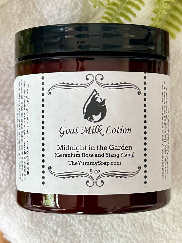 Lotion au lait de chèvre Midnight in the Garden ~Lotion florale ~Lotion hydratante 8 oz pour la vente par The Yummy Soap