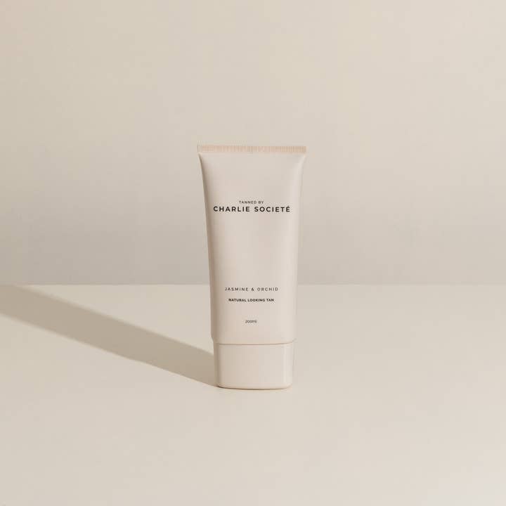 Natural Looking Fake Tan for wholesale by Charlie Societé