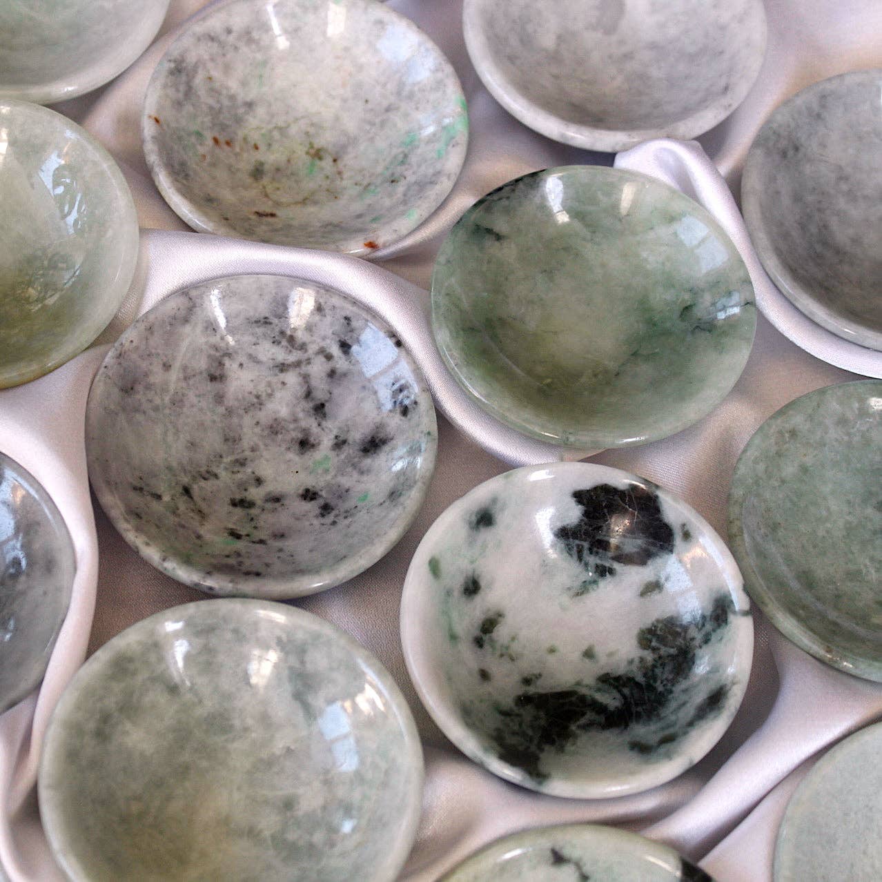 Pebble House – wholesale Spiritual stone/crystal – Burma Jade Dish (Crystals & Stones)1
