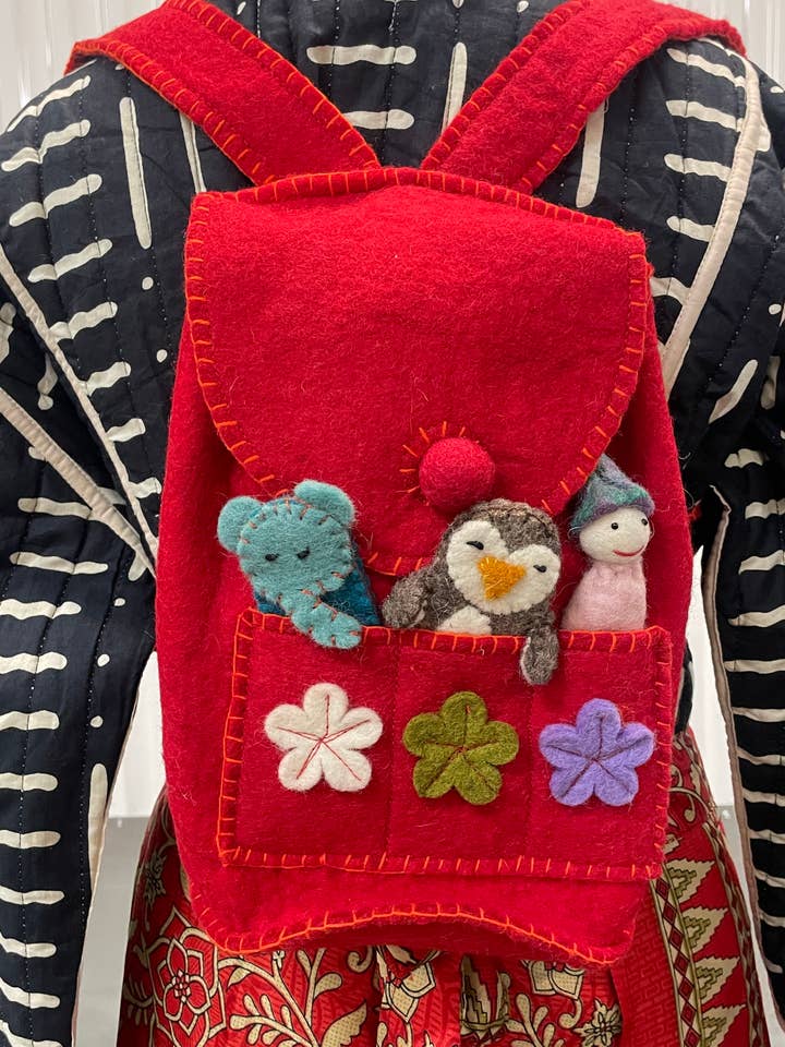 Sac à marionnettes en feutre fait main pour enfants - Rouge (Sac à dos) pour la vente par Funky Yak Ltd