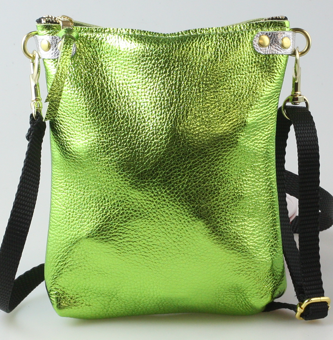 Zina Kao Exclusives – wholesale Crossbody bag – Women's – The Lisa Cellphone Crossbody Pouch 27