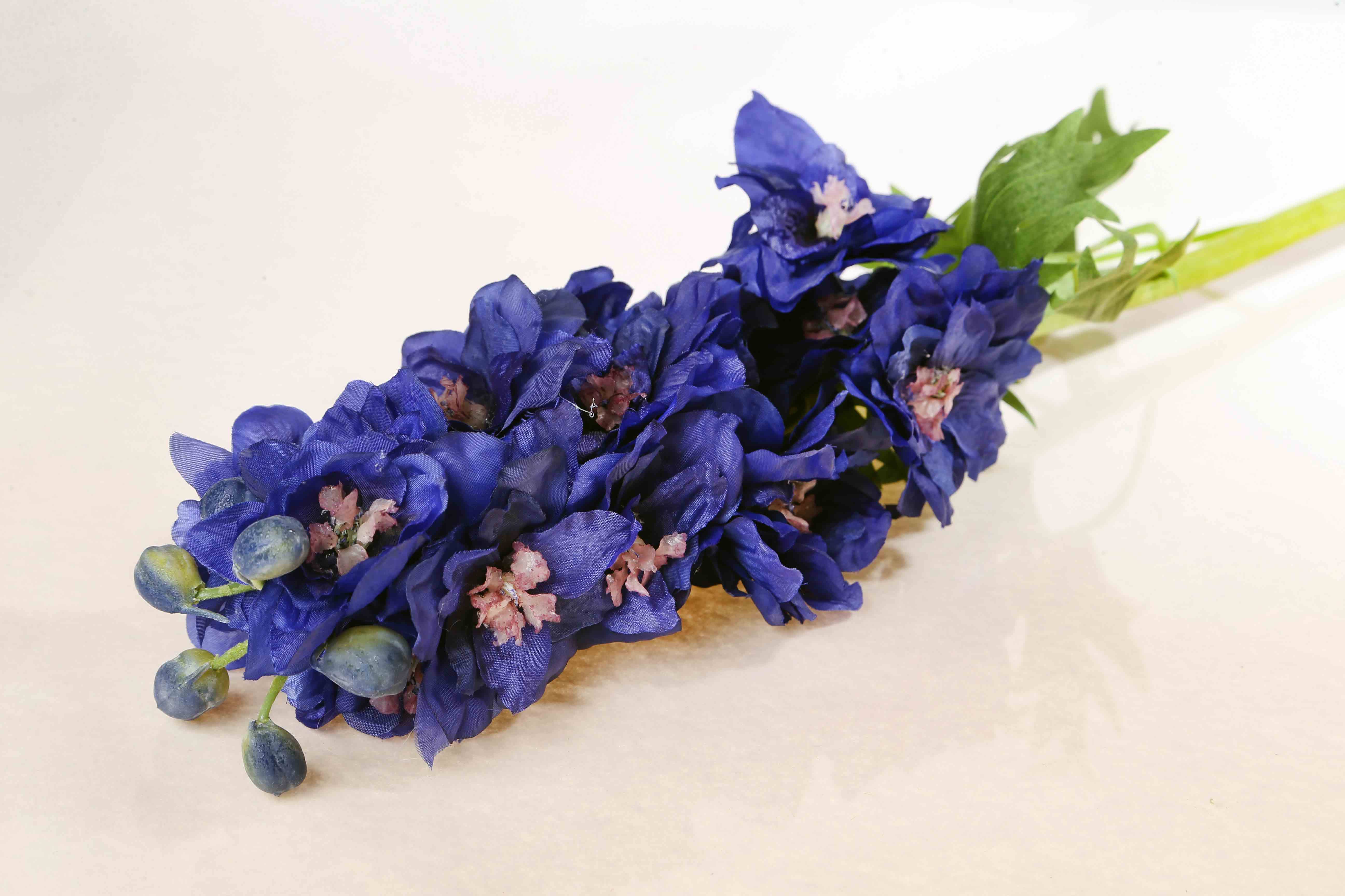 Mezu Silk Flowers - Wholesale Kunstbloemen - Kunstmatige donkerblauwe dubbele ranonkels zijden bloemenstengel1