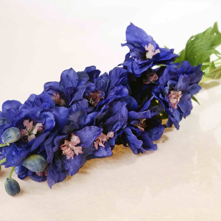 Mezu Silk Flowers - Wholesale Kunstbloemen - Kunstmatige donkerblauwe dubbele ranonkels zijden bloemenstengel1