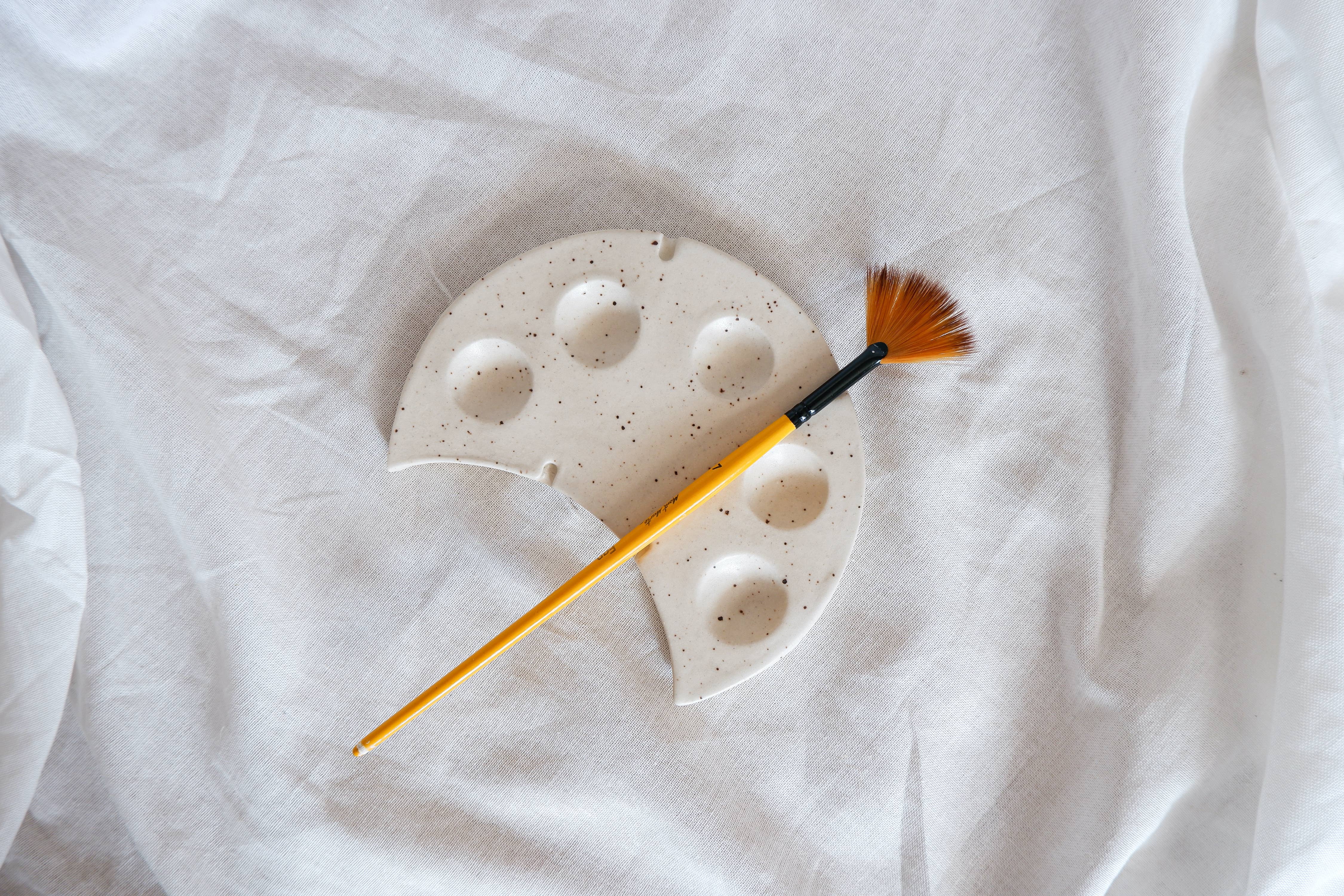 Little Lily Pottery - Wholesale Palette/Mixing Tray - Crescent Artist Palette | Ceramic Paint Palette3