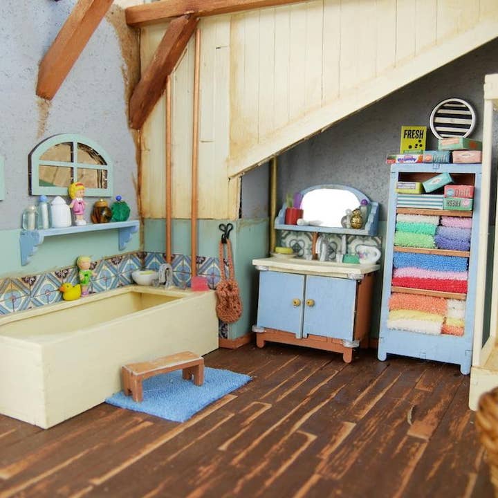 Het Muizenhuis – wholesale DIY craft kit – Kids DIY Dollhouse Furniture Kit - Bathroom (Scale 1:12)6