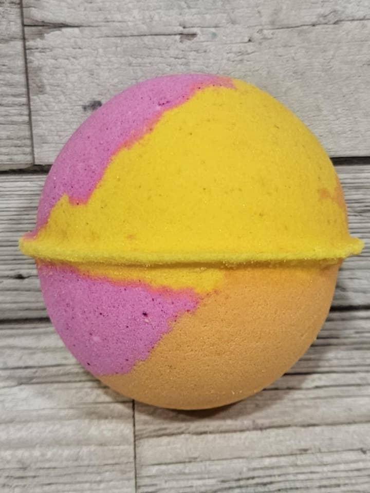 Shake ya Bum Bum Jumbo Round Bath Bomb-260g for wholesale by The Soap Sisters