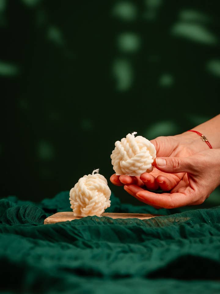 Knot-Yarn Candle for wholesale by Allure CA