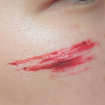 TATOUAGE TEMPORAIRE SCRATCH WOUND SFX pour la vente par DESIRED FX