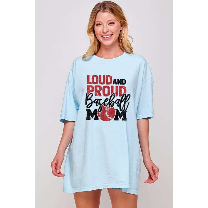 T-SHIRT SURDIMENSIONNÉ LOUD AND PROUD BASEBALL MAMA pour la vente par Illustrated Society