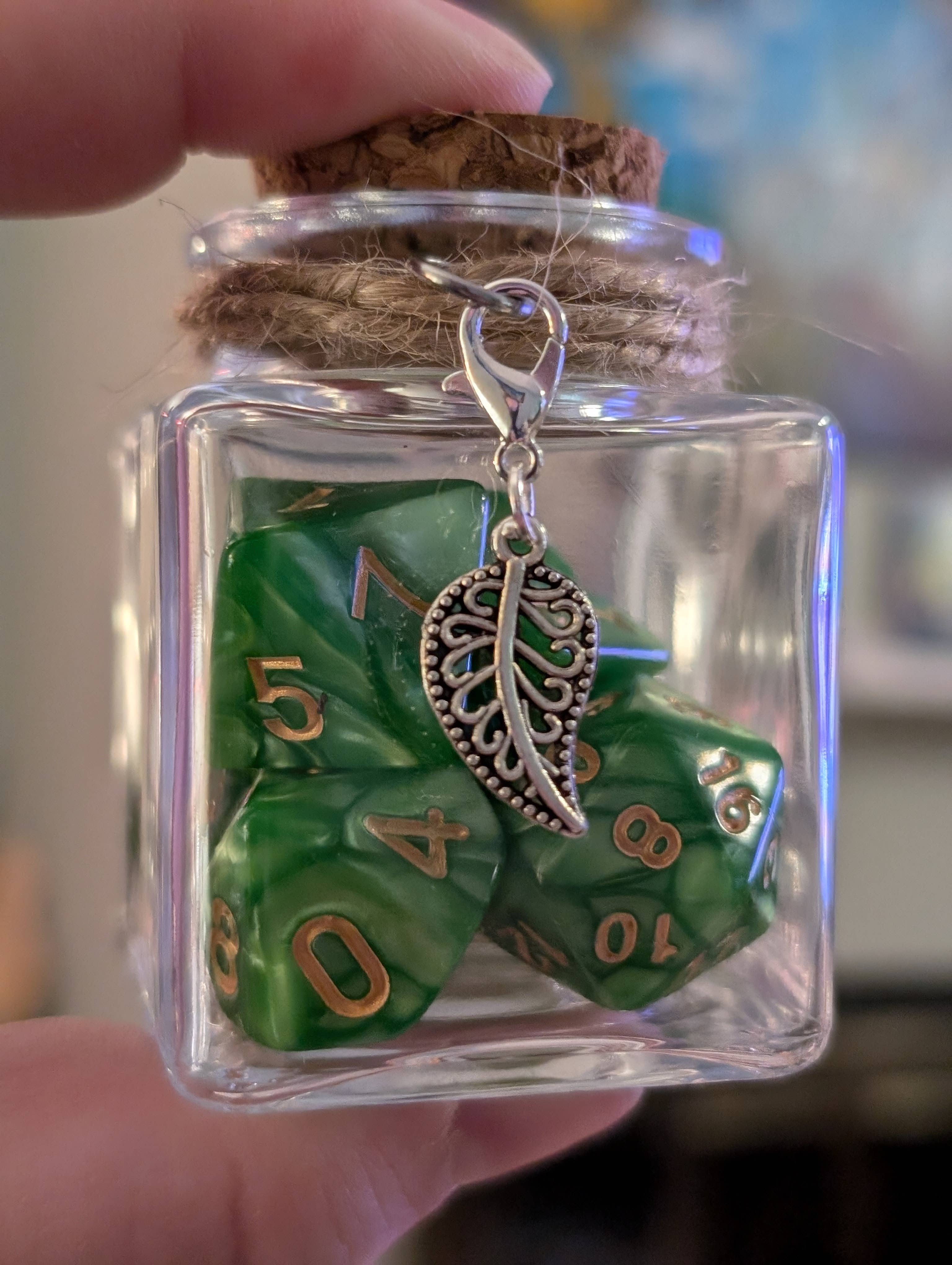 Con-Quest Crafts - Venta al por mayor Dado - Tarros de dados de hechizo con 7 dados D20 para TRPG32