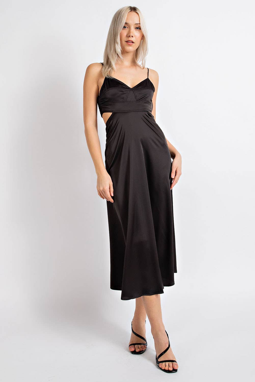Edit by Nine - Vente Robe – femme - Robe longue en satin avec découpe au dos et bretelles