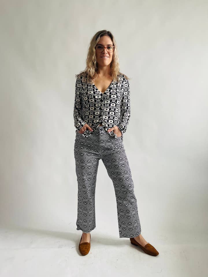 Altar - Wholesale Dress - Women's - Zora Cardigan in Deco Floral16