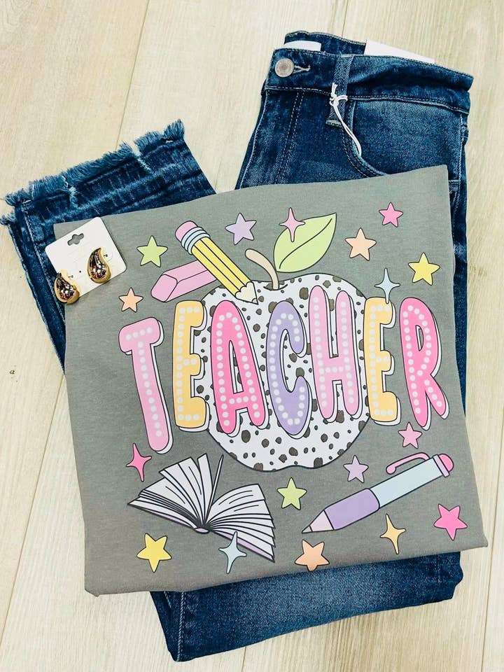 T-shirt Teacher Graphic pour la vente par Juneberry