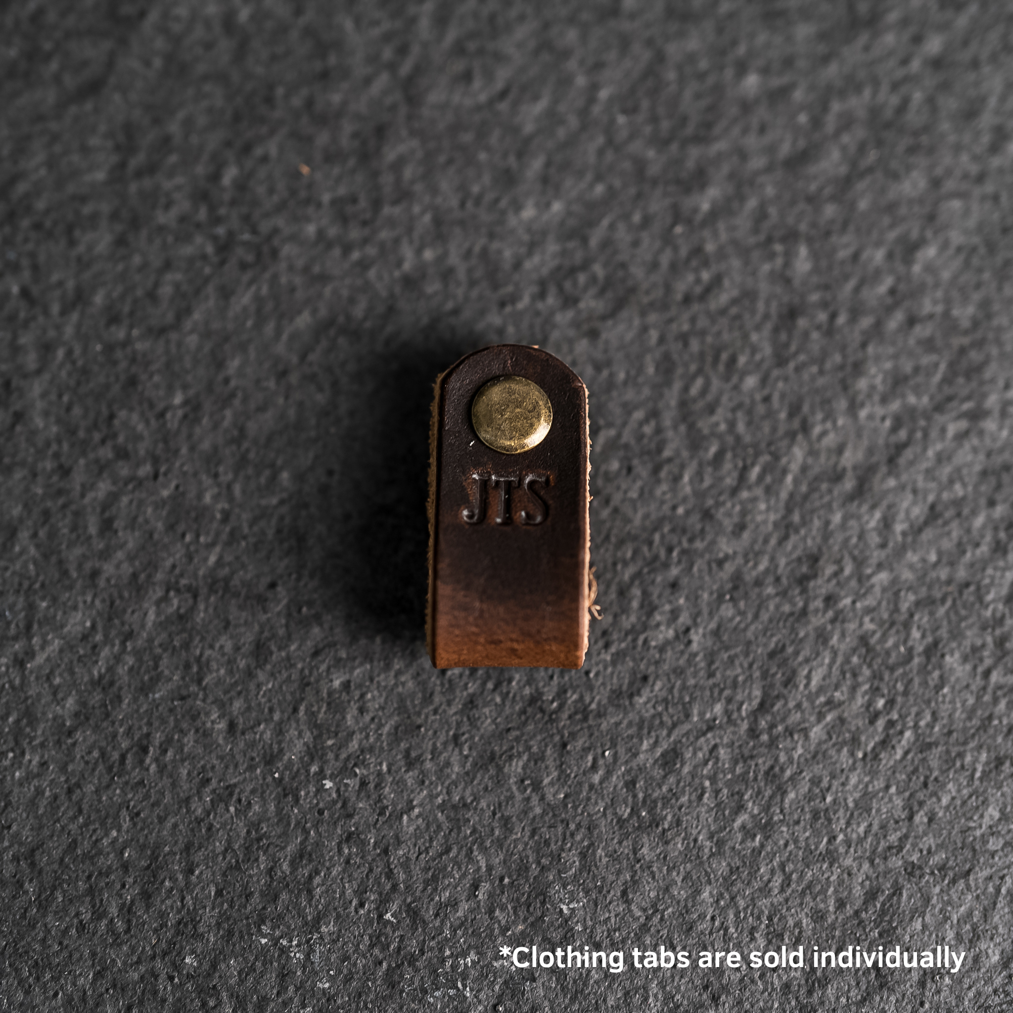 Ox & Pine - Vente Étiquette pour bagage - Onglets de vêtements en cuir personnalisés37