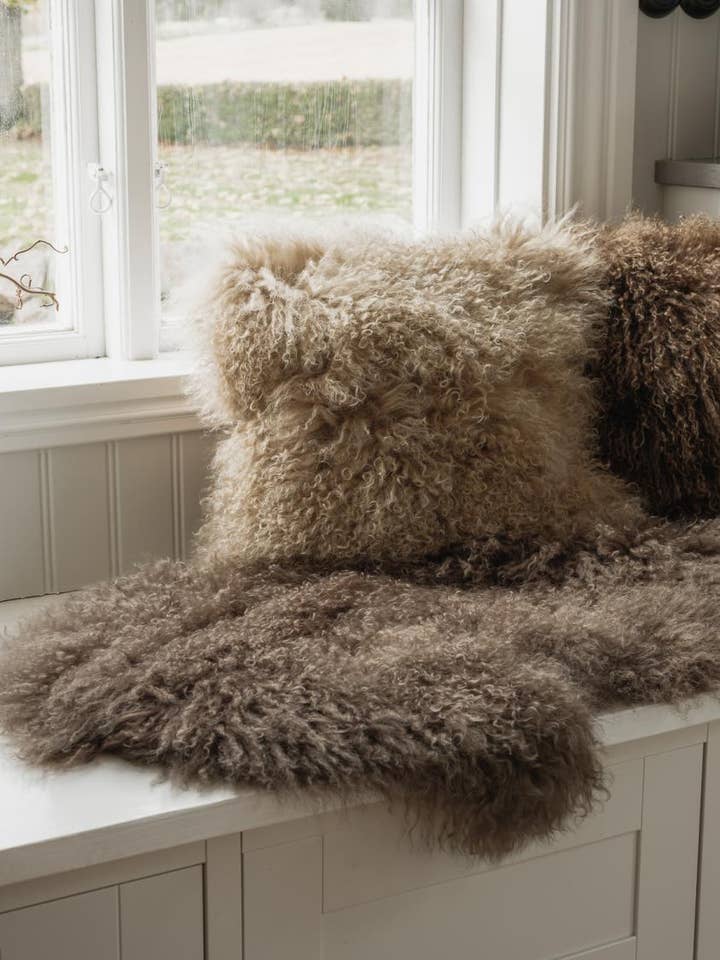 Shansi schapenvacht kleed _ paddenstoel voor wholesale door Skinnwille Home