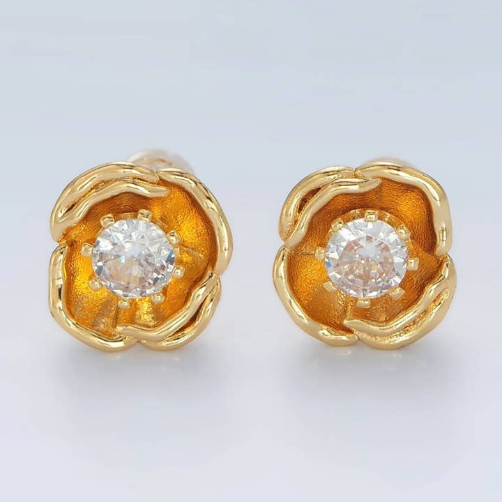 Aim Eternal - Vente Clous d'oreille - Boucles d'oreilles clous fleur en CZ plaqué or 24K | AD-6260