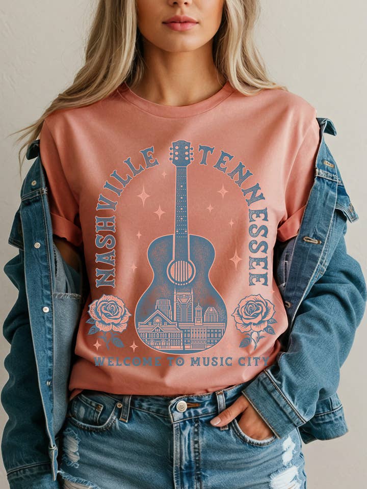 BT8449-T- Haut à manches courtes avec imprimé graphique Nashville pour femmes pour la vente par BouTeeQue Closet