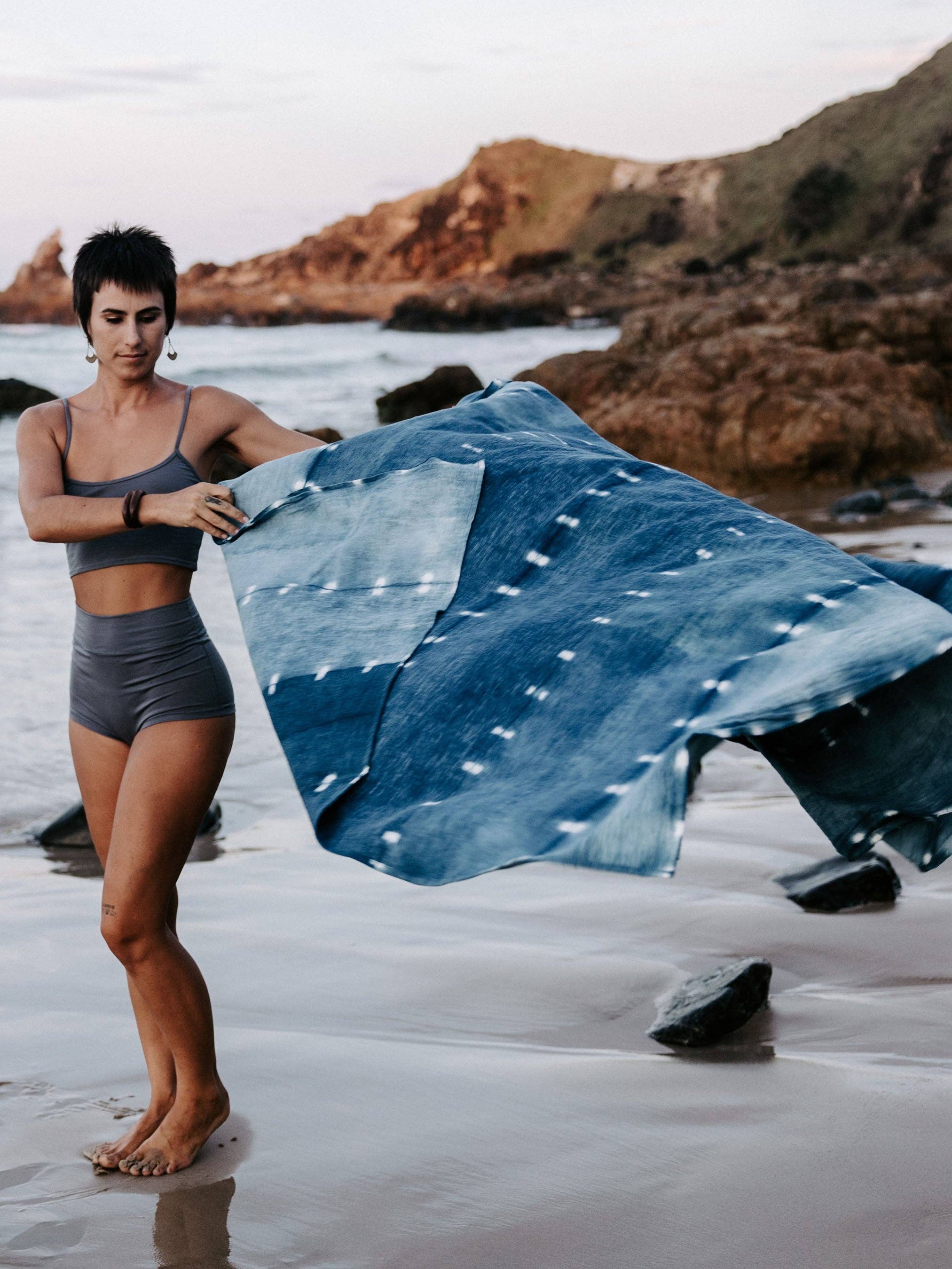 IDIS – wholesale Prydnadsfilt – Indigo Plant Dye Throw3