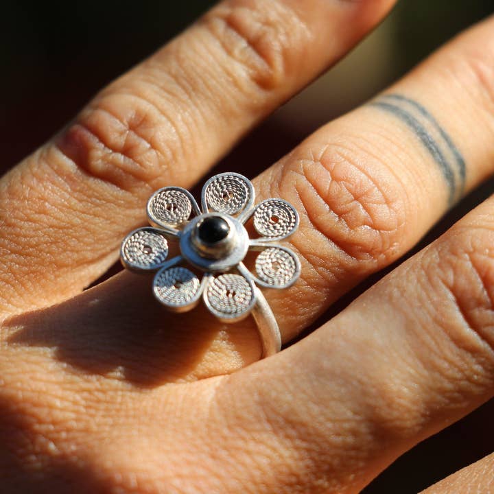 Anello «Florcita Negra» per la vendita all'ingrosso da parte di Etcaetera Création