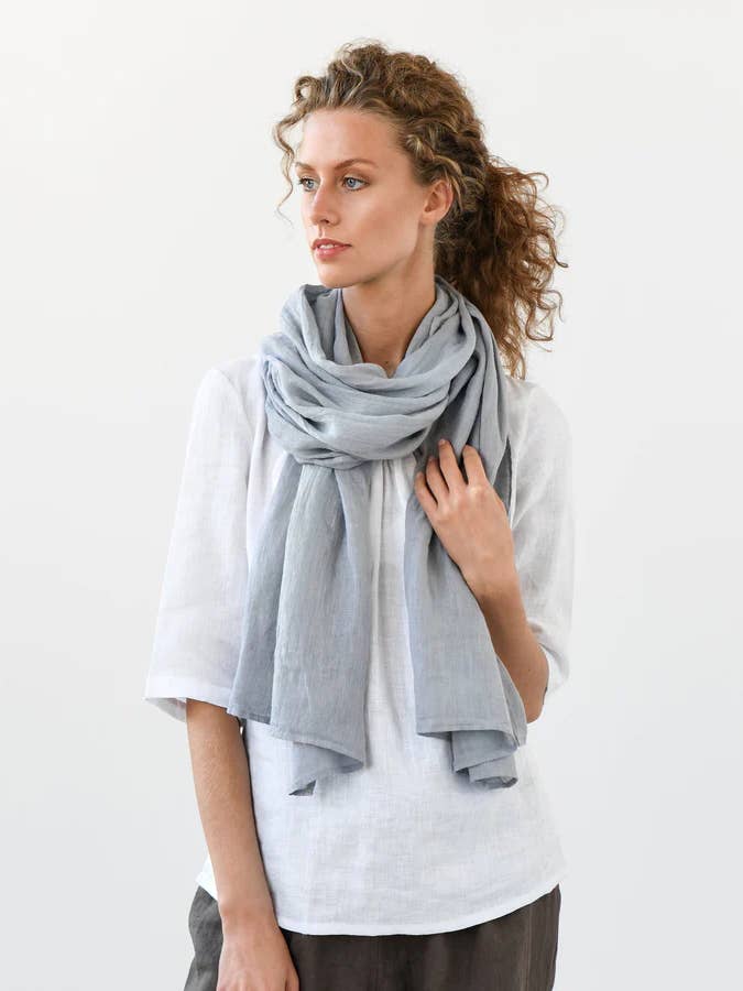 Pañuelo de lino en gris claro para venta al por mayor de MagicLinen (We handle U.S. import procedures for you)