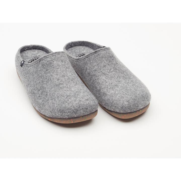 Women's grey felt mule slippers with rubber soles, 100% recycled materials for wholesale by Walk In Pitas UK