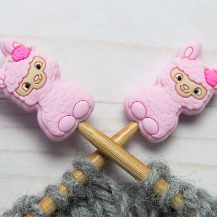 Lyserød Alpaka | Maskestoppere for engroshandel hos Fox & Pine Stitches