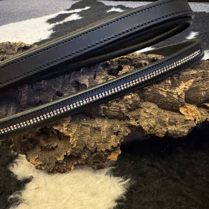 The Veuve 48" Crystal Embellished Lead for wholesale by Adoreadane Collection