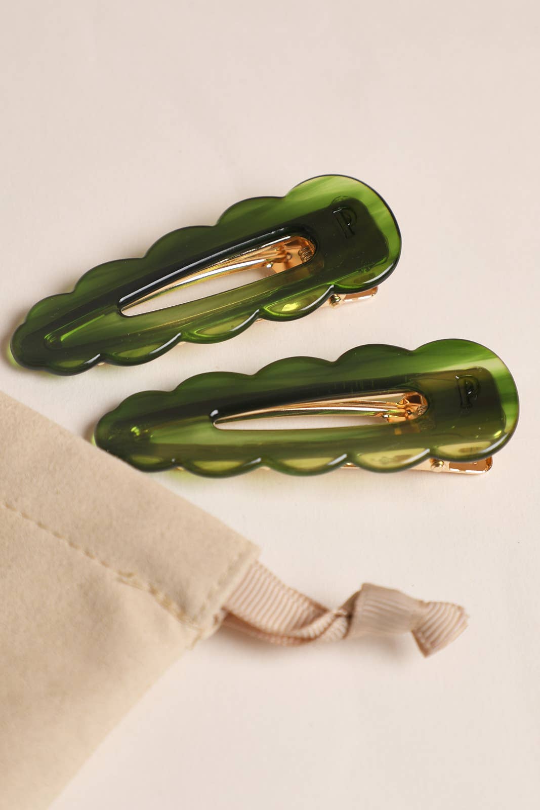 Peignee Paris - Wholesale Hair Clip - Women's - Signature Hair Clips - Emerald (Pair)4