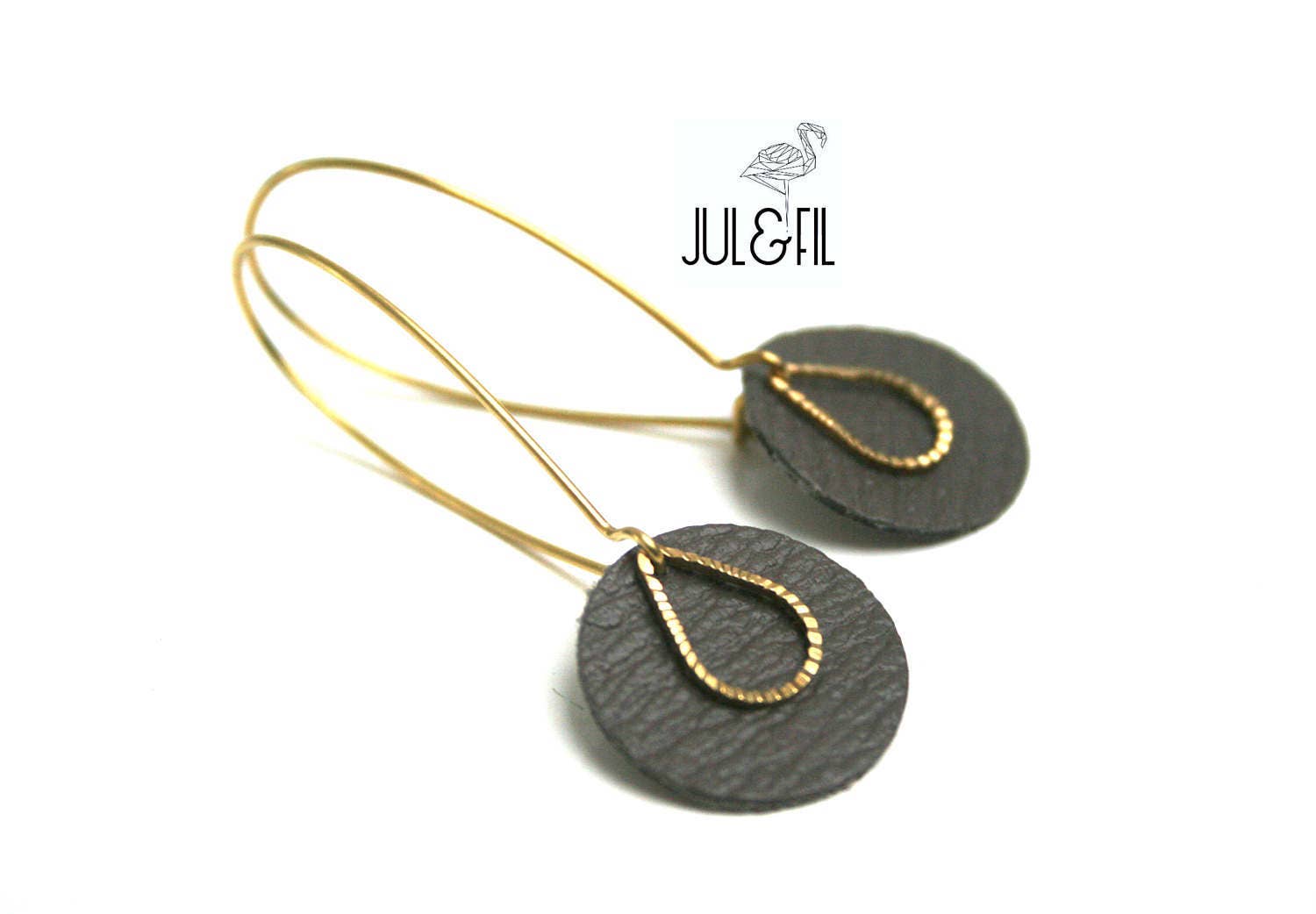 JUL ET FIL - Wholesale Dangle Earrings - Taupe leather earrings, brass striated drop1