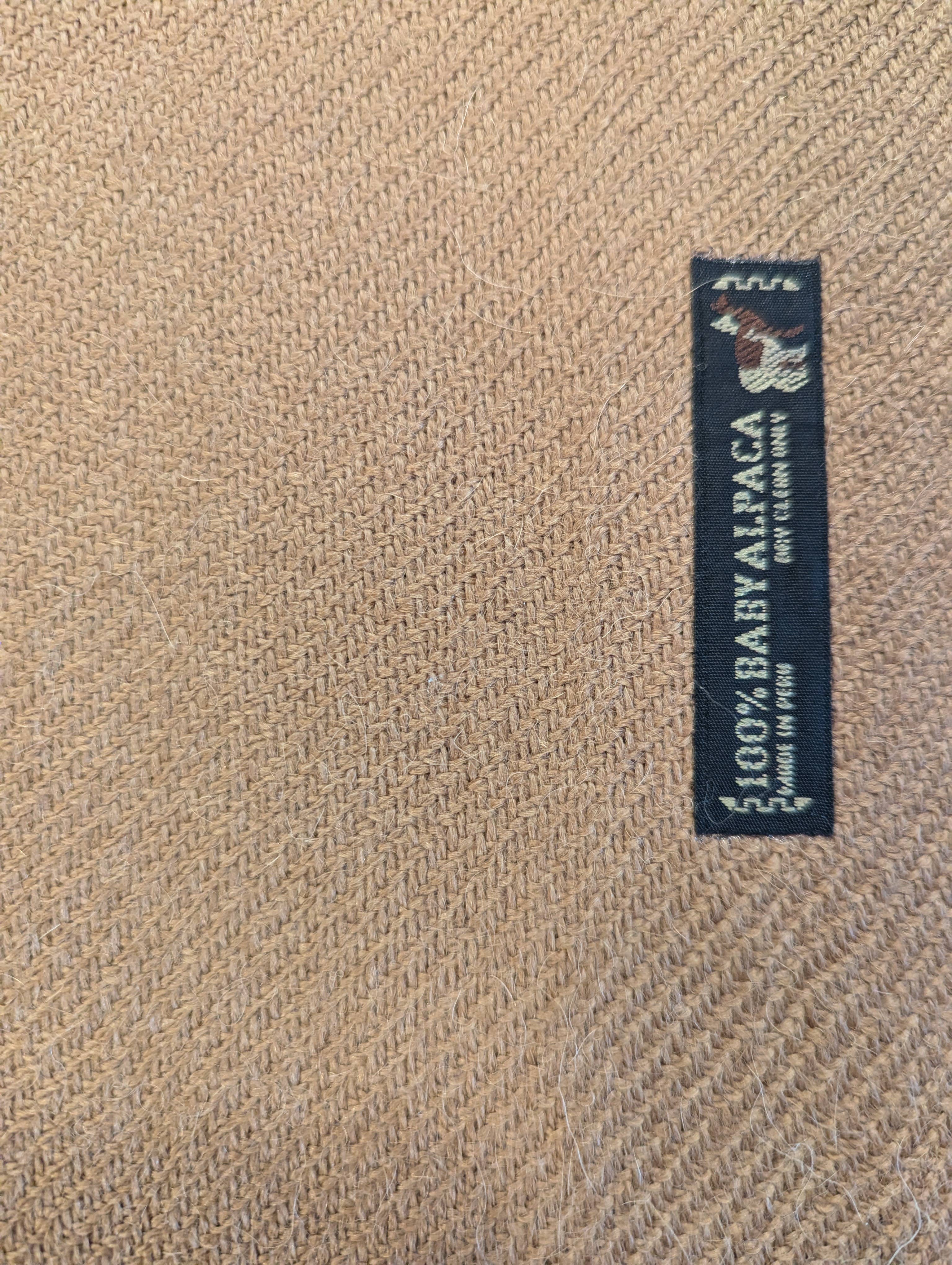 kamel 100% Baby Alpacka Halsduk importerad från Peru (Kamelfärg) för wholesale på Faire2