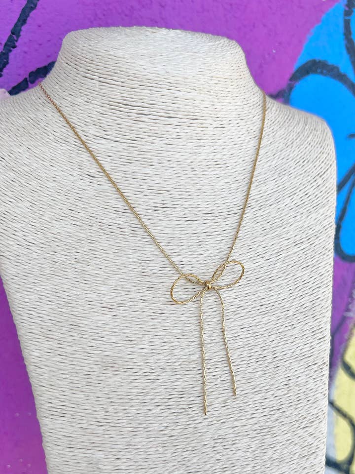 Große Schleifen-Halskette - Edelstahl für den Großhandel von Briano Wholesale