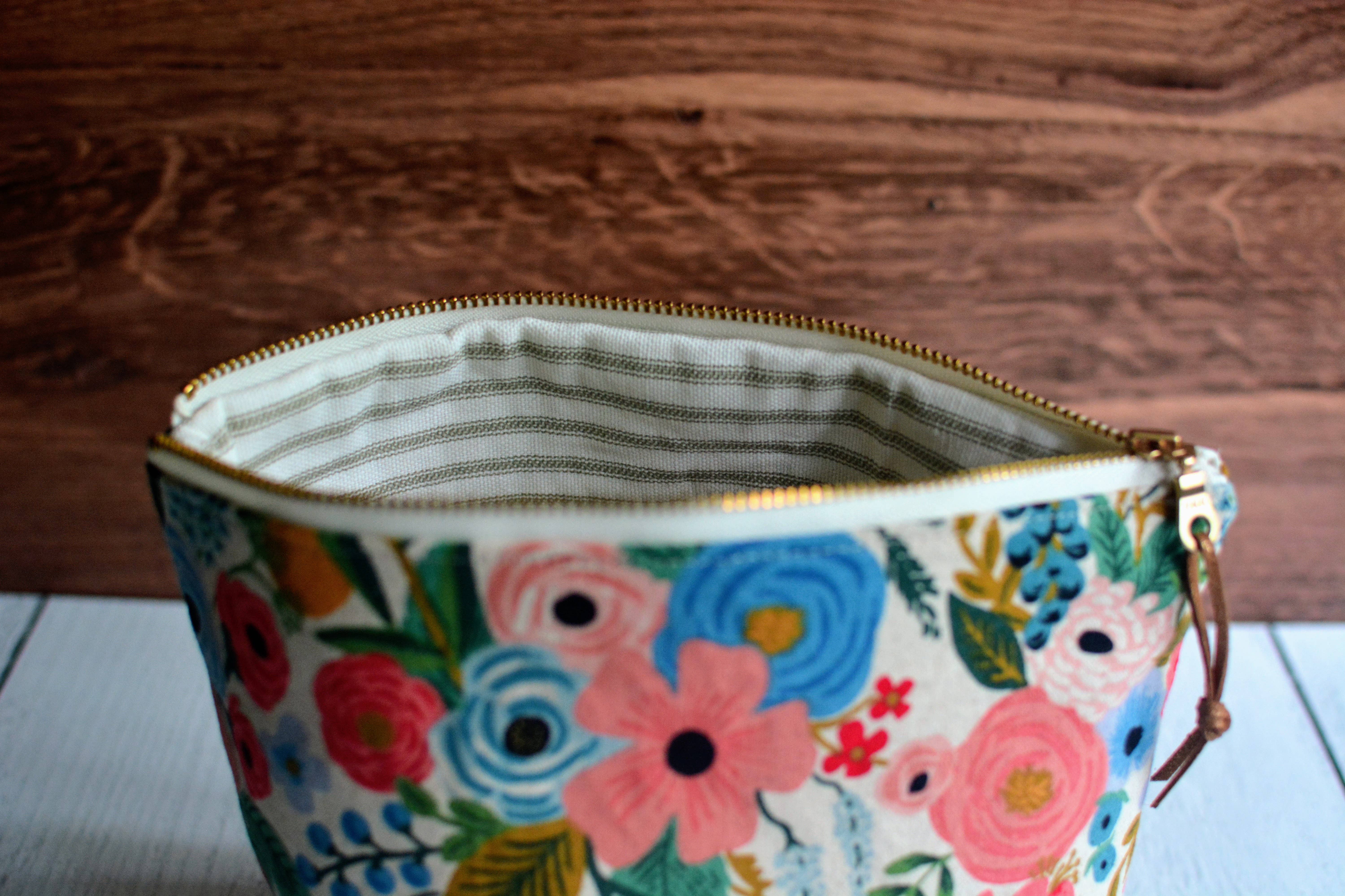 Bamboo Hill - Wholesale Makeup/Cosmetic Bag - Zippered Pouch in Rifle Paper Co Canvas fabric8