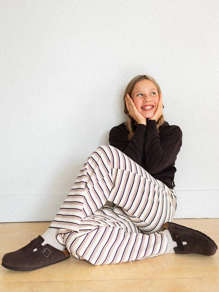 Pantalon de survêtement large en éponge pour jeunes pour la vente par Jax & Lennon Clothing Co.