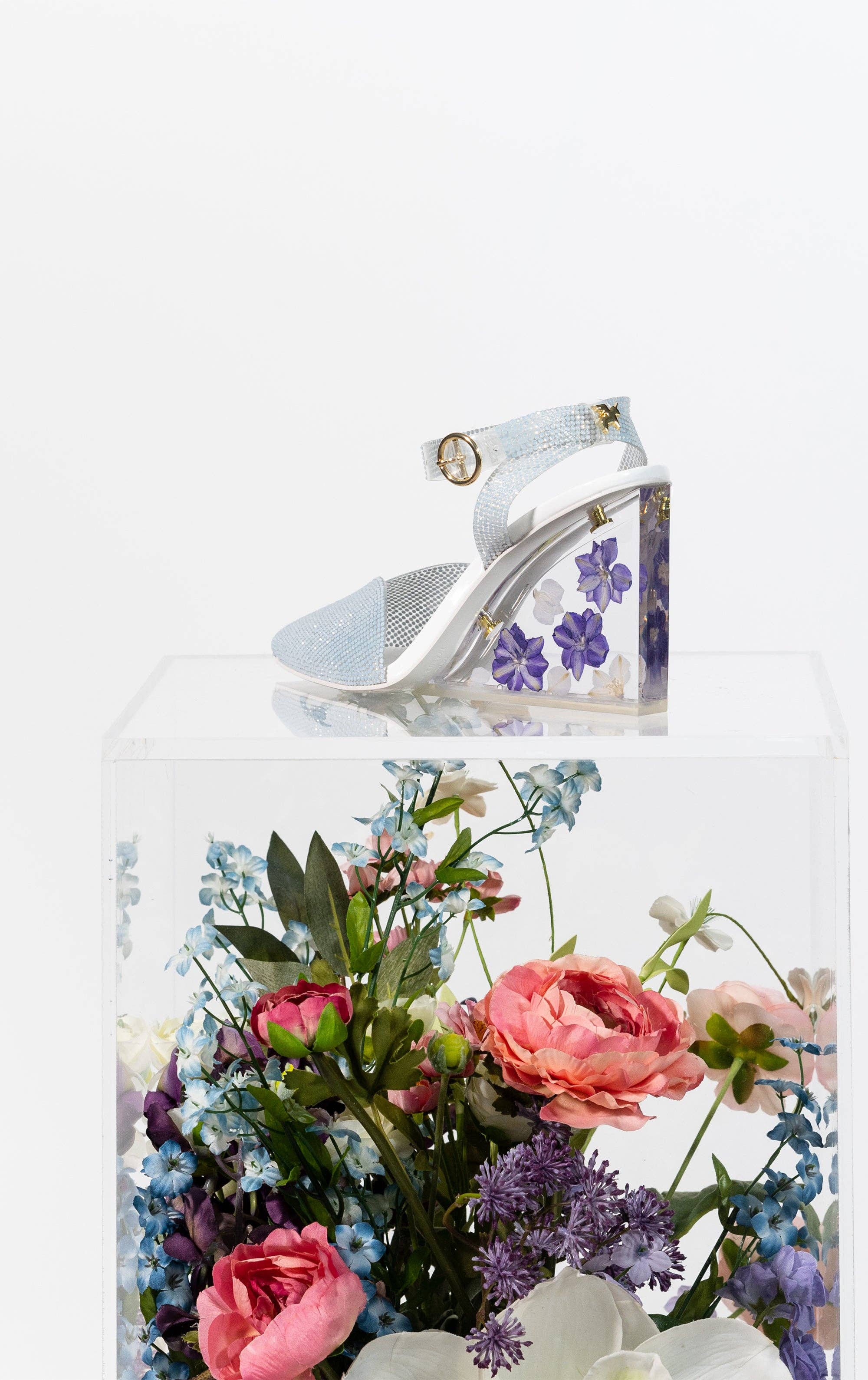 She is Cheval - Wholesale High Heels - Women's - Did my Heart Love, 'Til Now?6