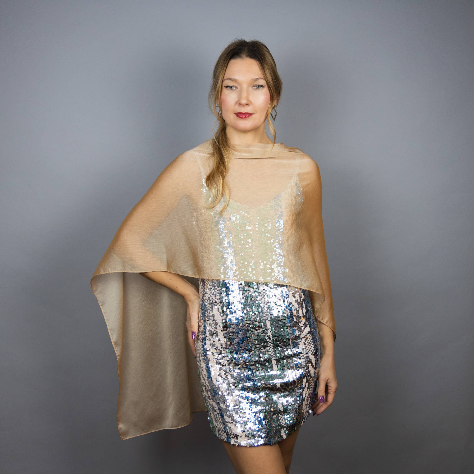 BridalSpain - Venta al por mayor Capa corta- Mujer - Capa Transparente Estilo Griego en Color Vino para Damas de Honor19