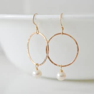 Sosie Designs - Wholesale Dangle Earrings - Gold Hammered Ring w/Pearl Earrings