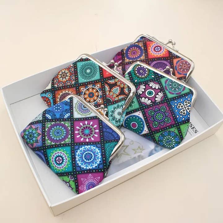 Magnifique Hearts - Wholesale Coin Purse - Women's - Vintage Styled Mandala Coin Purses, Mini Wallet Accessory