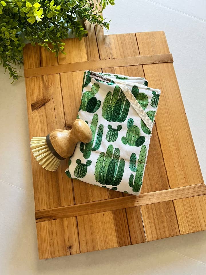 Tapis de séchage Cactus pour la vente par Lavishly Vintage