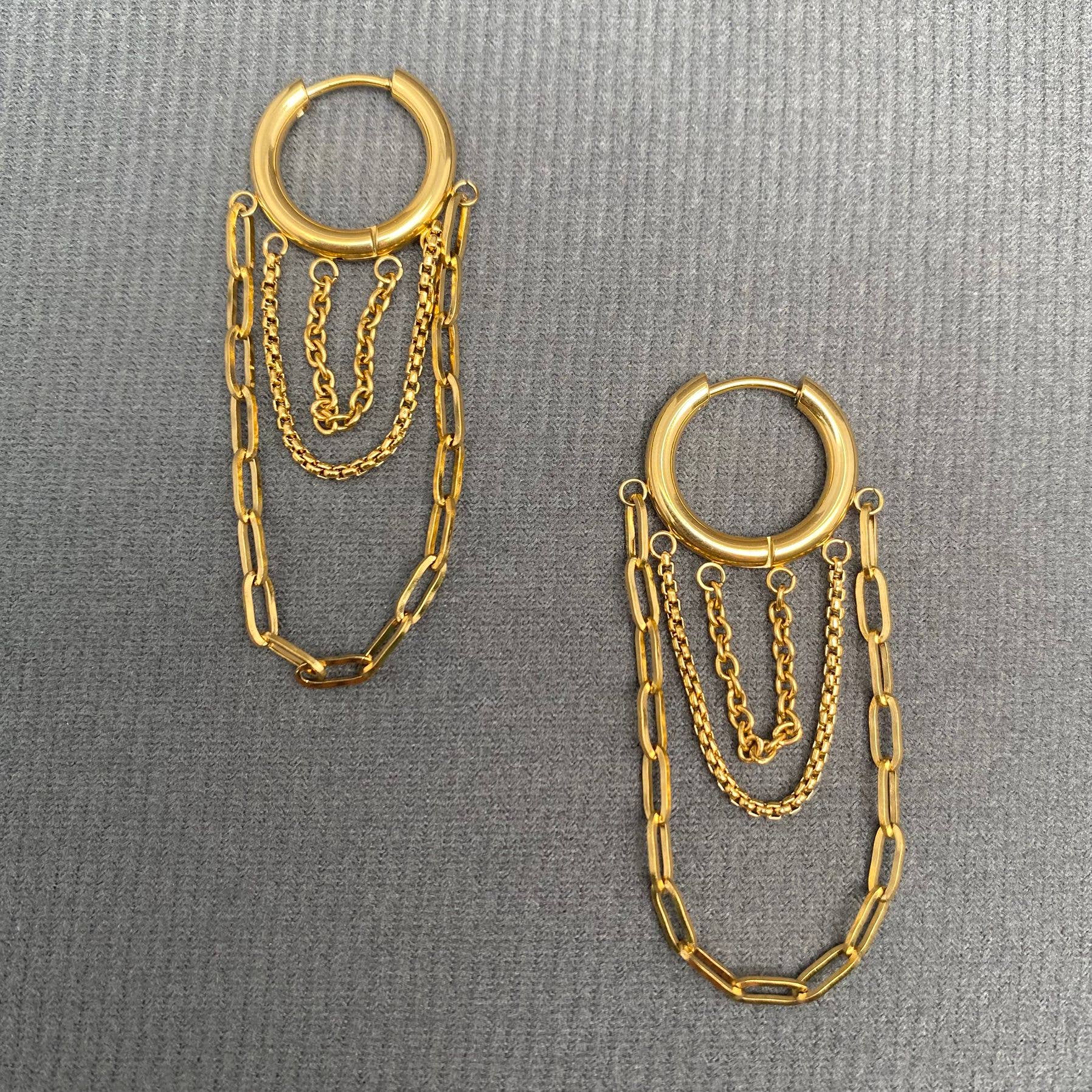 Mio Queena - Wholesale Huggie Earrings - Chain Fringe 18K Gold Plated S.Steel Huggie Earrings - FGS1
