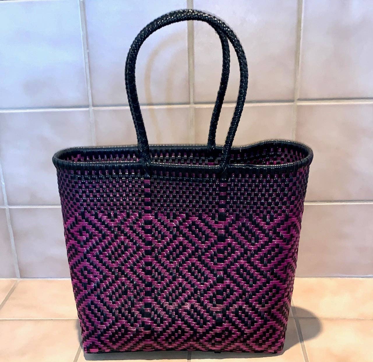SoulGives Company - Wholesale Tote Bag - Women's - Oaxacan Handwoven Plastic Purse3