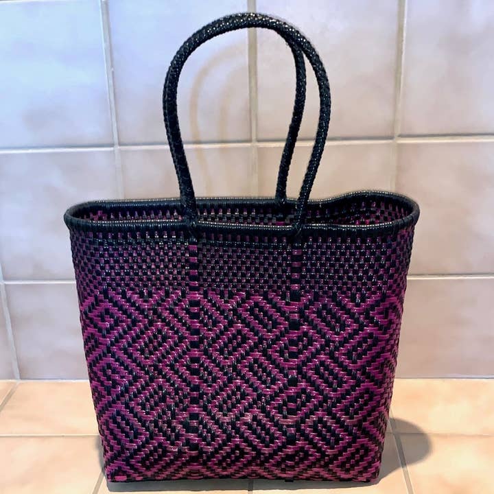 SoulGives Company - Wholesale Tote Bag - Women's - Oaxacan Handwoven Plastic Purse3