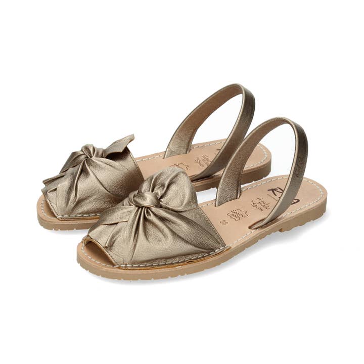 Sandal med rosett för kvinnor i metallisk bronsfärg för wholesale av Ria Menorca