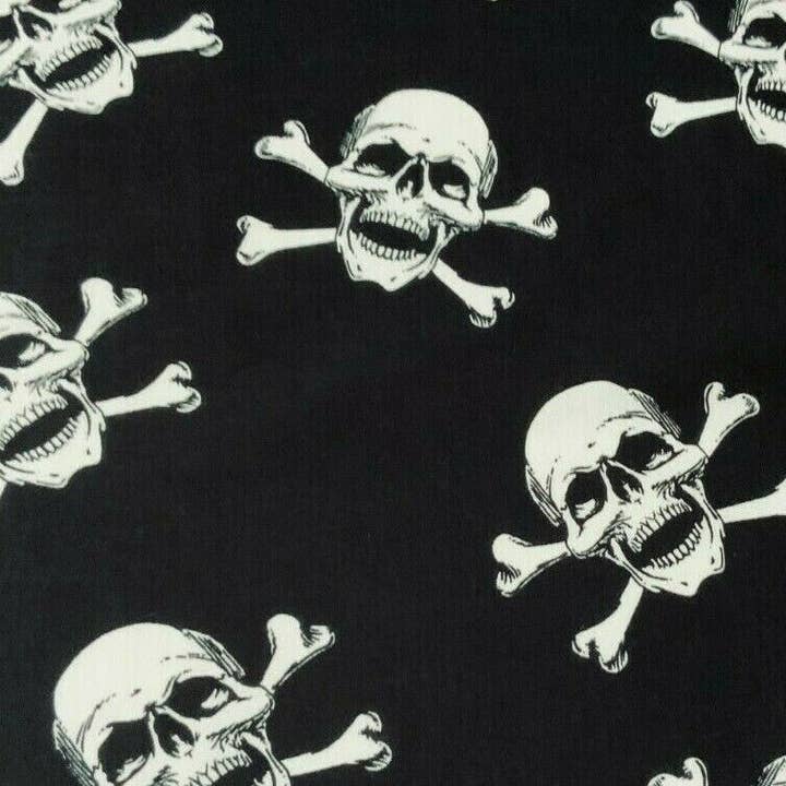 Piraten-Baumwollstoff mit Totenkopf für den Großhandel von Kims Crafty Corner